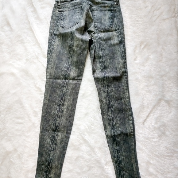 J Brand Skinny Woodgrain Print Jeggings NWOT - Picture 3 of 6
